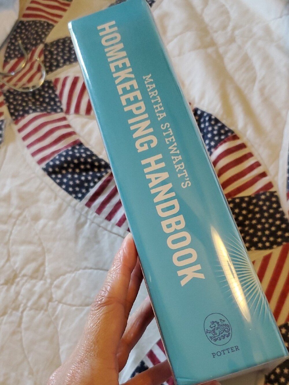 Martha Stewart Homekeeping Handbook — Excellant Condition - Picture 3 of 9